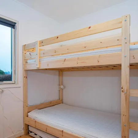 Holiday home Three-bedroom In 3